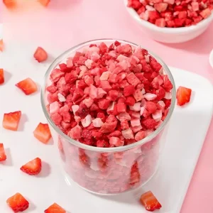 Bulk Crispy Fruit Snack Freeze Dried Strawberry Pieces Sugar Free Freeze Dried Strawberries Slices for Yogurt Oatmeal