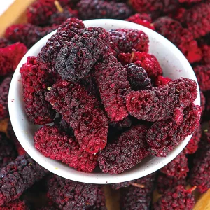 China Factory Freeze dried Mulberry Freeze Dried Mulberry Fruit Slices Private Label Crispy Freeze Dried Food for Sale