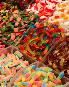 Factory Wholesaled Sour Flavored Fruit Gummy Candy Bulk Soft Halal Candy Fruit Packaging Sugar