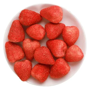 Freeze Dried Strawberries Candied Fruit Healthy Snacks with Sweet Sour Taste Natural Dryfruits in Vacuum Pack