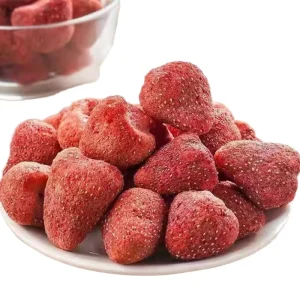 Freeze Dried Whole Strawberries Sweet Preserved Fruit in Bulk Vacuum Pack Natural Preservation Process Powder Snack Style