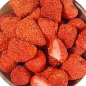 Healthy Preserved Sweet Whole Strawberries Freeze dried Food Dried Fruit Snacks Ready Eat Bulk Packaging Aluminum Foil