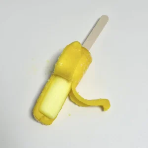 Lukebingbing Avocado Flavored Fruit Shaped 3D Sharp Ice Cream Peelable Quick frozen Variety Colors 30pcs carton Box