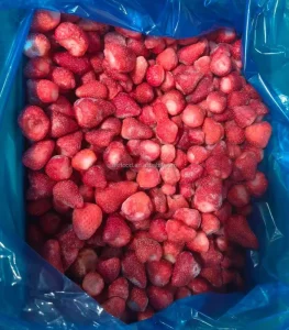 Natural Red Fruit Ingredients Bulk IQF Frozen Strawberry Pieces for Confectionery Fillings and Candy Industry