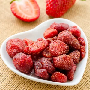 New Crop Dried Strawberry Bulk Whole Preserved Fruit with Natural Color for Bakery Snacking
