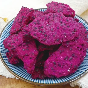 Oem Factory Freeze dried Pitaya Slices Dragon Fruit Chips Bulk Style Packaging Pack FD Pitaya Fruit Crisp Dry Fruit