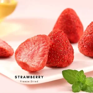 Organic Freeze Dried Strawberries GMO Free Candied Fruit Healthy Snacks with Sweet Sour Taste Natural Dryfruits in Vacuum Pack