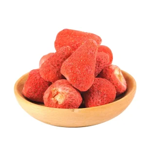 Organic Freeze Dried Strawberries GMO Free Candied Fruit Healthy Snacks with Sweet Sour Taste Natural Dryfruits in Vacuum Pack