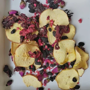 Premium Mixed Dried Fruit Herbal Tea Blended Roselle Rose Dried Apple Slices Black Raisins Freeze Dried Raspberry Caffeine Free